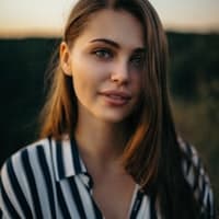 Nathalie R.